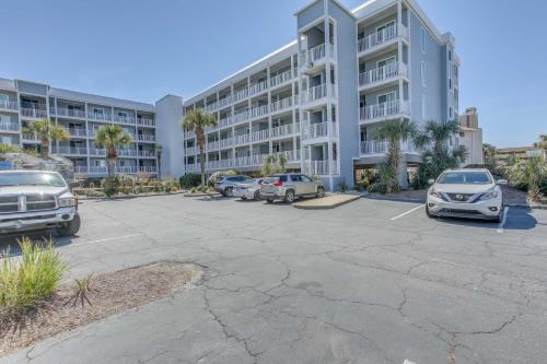 Condo with Pool and Beach Access 1 Mi to Pier! - image 13