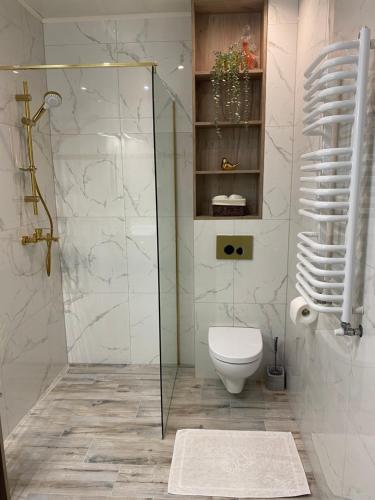 Zuhanyzó, Pokoje Bakos Radocza in Radocza