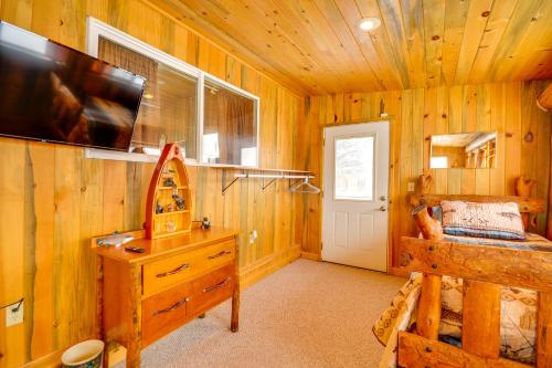 Cody Vacation Rental Near Cedar Mountain!