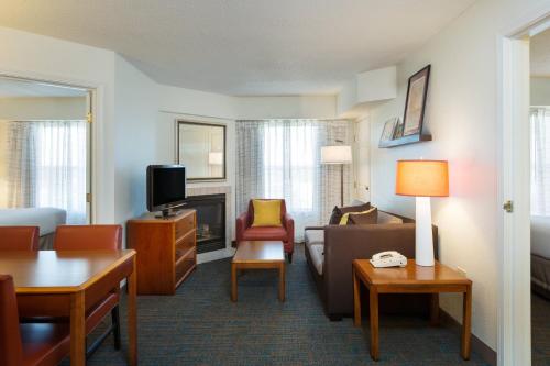2 bedrooms, 2 beds