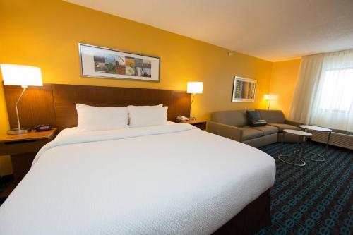 Fairfield Inn & Suites by Marriott Burlington