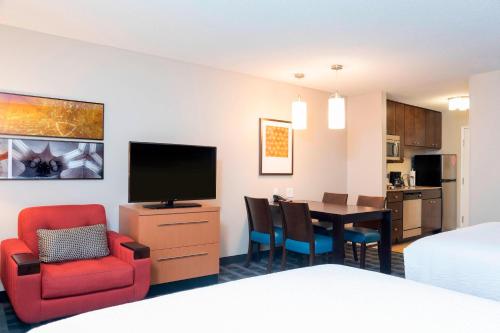 Photo - TownePlace Suites Fort Wayne North