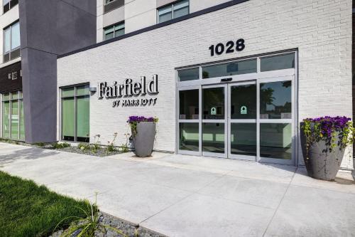Fairfield Inn & Suites by Marriott Minneapolis Downtown - image 4