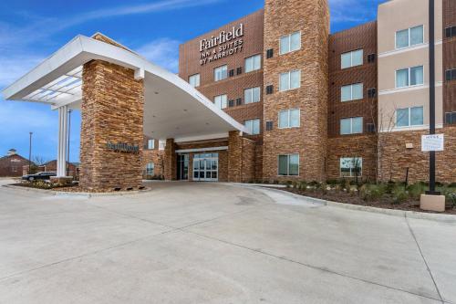 Fairfield Inn & Suites by Marriott Dallas DFW Airport North Coppell Grapevine