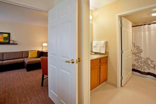 Residence Inn Fort Wayne Southwest - image 13