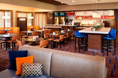 Courtyard by Marriott Rockford