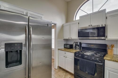 Las Vegas Vacation Rental with Pool - Pet Friendly!, Las Vegas (photo 9)