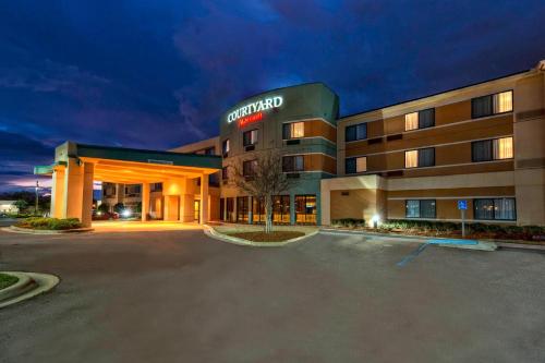 Courtyard by Marriott Alexandria - main image
