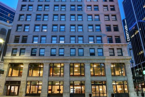 Courtyard by Marriott Cincinnati Downtown in Cincinnati, USA