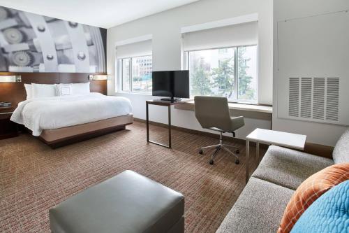 King Room with Sofa Bed