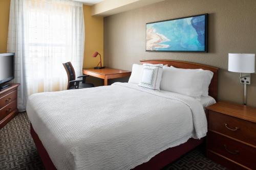 TownePlace Suites Los Angeles LAX Manhattan Beach in Hawthorne, USA