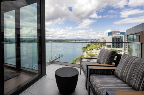AC Hotel Vancouver Waterfront - image 10