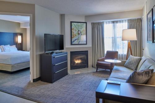 Two-Bedroom Suite with Fireplace