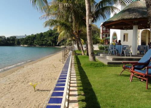 Beach, Squares Beachfront Apartments in Puerto Galera