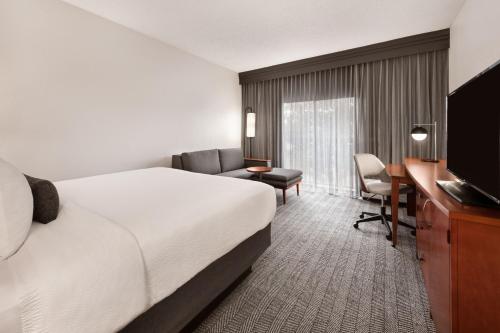 Courtyard by Marriott Memphis Airport