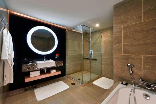 room detail thumbnail 2