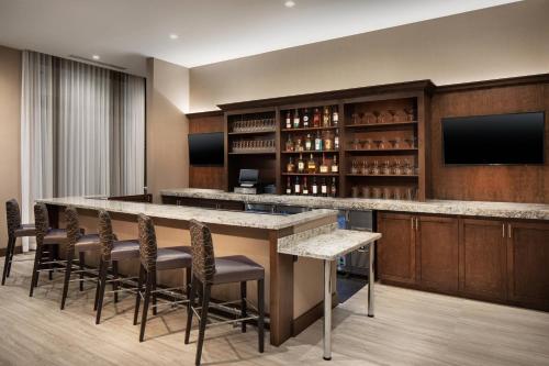 Residence Inn by Marriott Seattle South/Renton - image 2