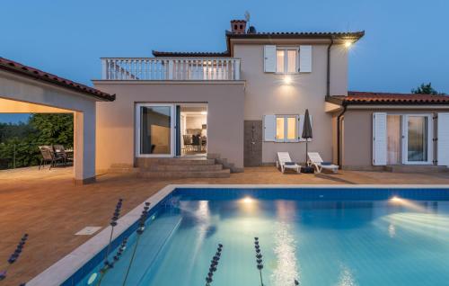 Villa Buroli with Pool, Sauna and Jacuzzi - Accommodation - Buroli