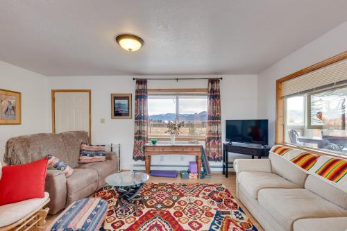 Ideally Located Taos Vacation Rental with Gas Grill