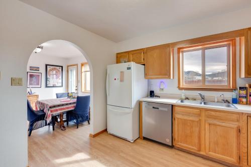 Ideally Located Taos Vacation Rental with Gas Grill