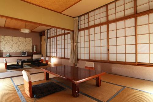 Hatsunoyu