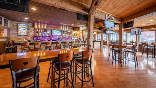 娛樂設施, 馬格努森格蘭德哈里斯堡酒店 (Magnuson Grand Harrisburg) in 新坎伯蘭