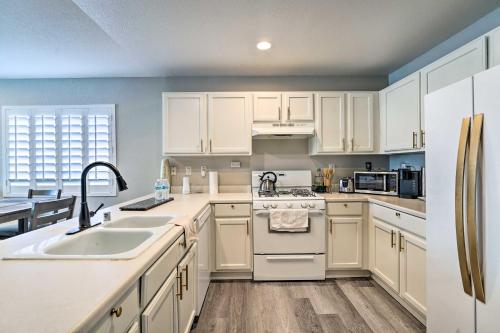 Stylish House with Patio, 8 Mi to Vegas Strip!, Las Vegas (foto 10)