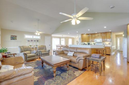Pet-Friendly Milledgeville Home on Lake Sinclair! in Milledgeville, USA