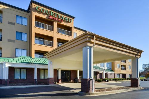 Courtyard by Marriott Milwaukee North/Brown Deer