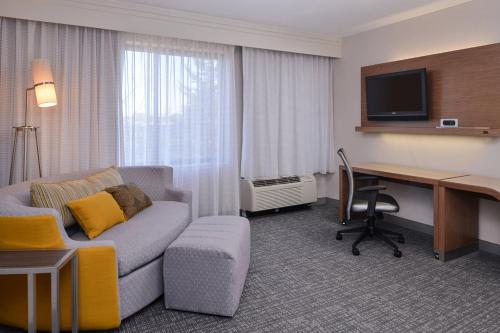 Courtyard by Marriott Milwaukee North/Brown Deer