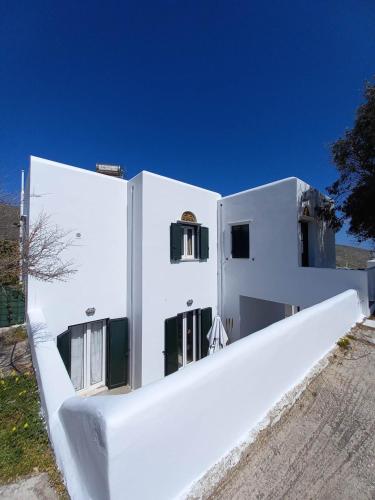  Villa Leiland in Panormos