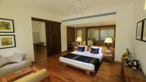 Pandanus Beach Resort & Spa