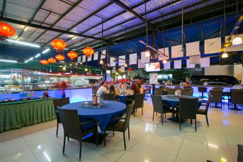 Restaurant, Legian Paradiso Hotel in Legian