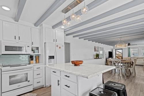 Mizpah Atlantic Beach 2nd Row Ocean View Home! detail