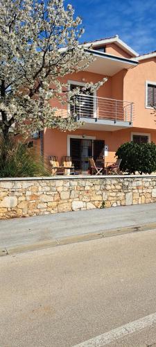 Appartement Lois met Airco Wifi en Zwembad - Location saisonnière - Novigrad