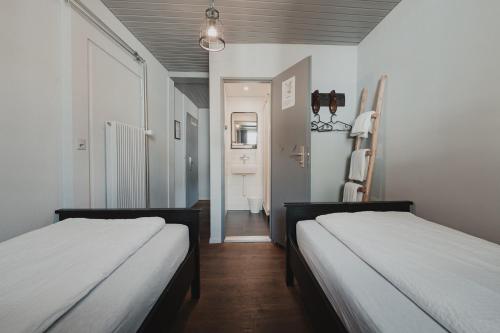 No8 Boutique Hotel - self check in Room Type - Quadruple Room with Private Bathroom