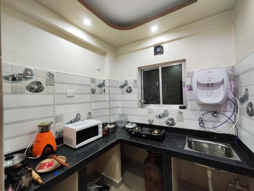 Lovely 2BHK serviced apartment near Gariahat