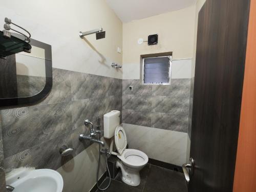 Lovely 2BHK serviced apartment near Gariahat