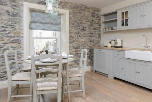 Shrubbery Mews Luxury Apartment - Kenmare