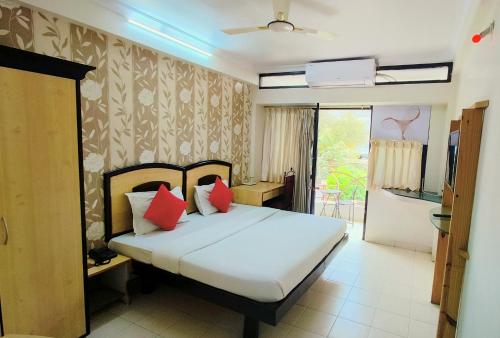 2 twin beds