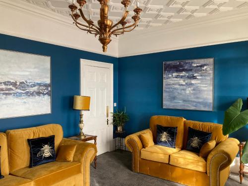 Paragon Home 4