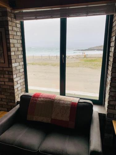 O' Carroll's Cove Accommodation - Beach Cove Apartment