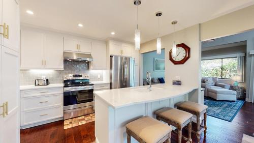 246 Turnberry Village