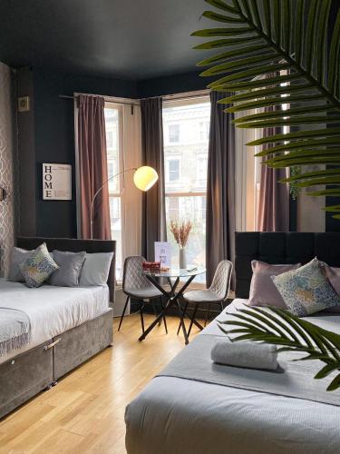 Holland Road Studios Close to Olympia London