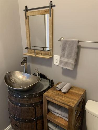 Riverfront Penthouse Suite in Midtown Harrisburg near Hershey - image 6