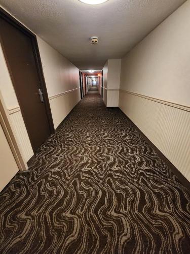 Quality Inn - image 7