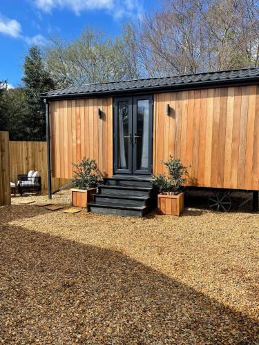 Canalside View Mini Lodge with private hot tub