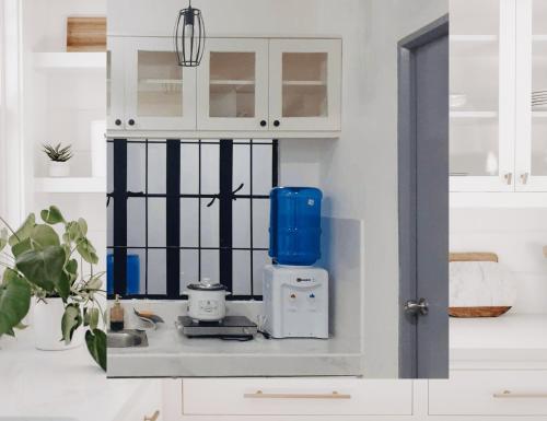 Kitchen, Estien's cozy apartment near Lu-Li Island