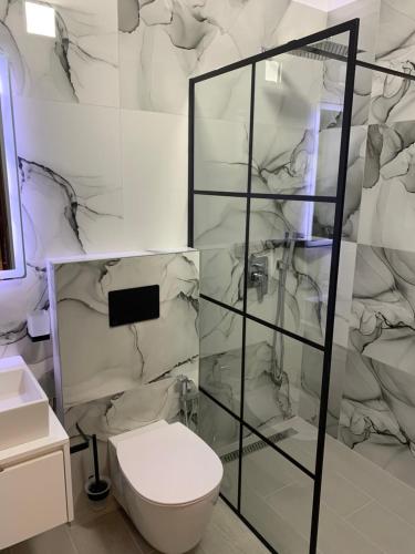 Deluxe Room image 2
