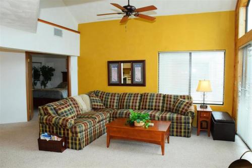 Seven Springs Sunridge 3 Bedroom Standard Condo with Loft, Ski-In Out condo image